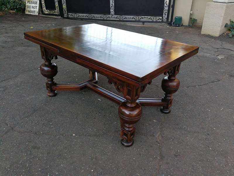 A Baroque Extending Dining Table/Entrance Table/Refectory Table (Folded the Table Seats 6, Extend...