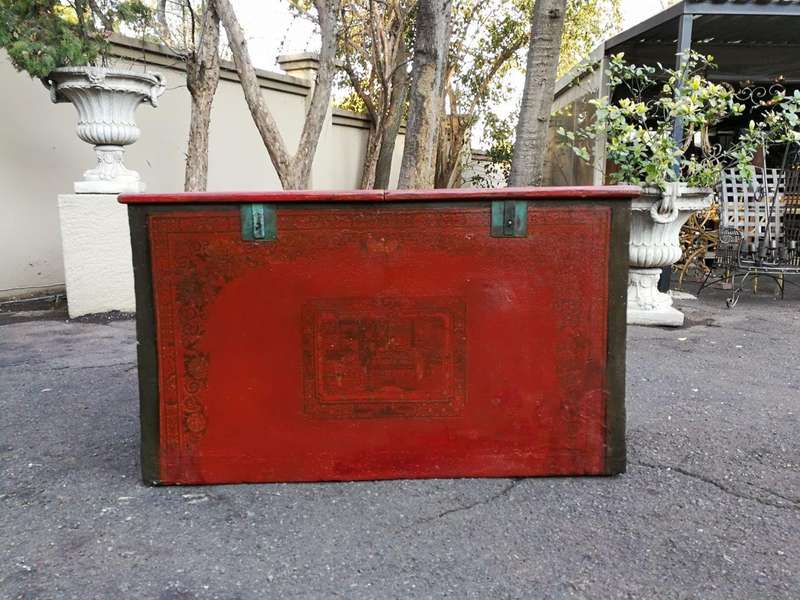 A Chinese Decorative Chest