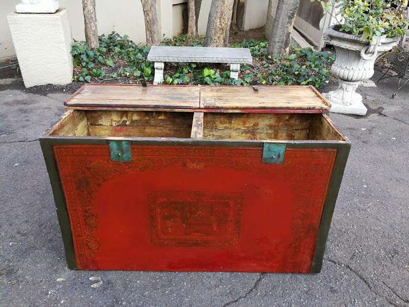 A Chinese Decorative Chest