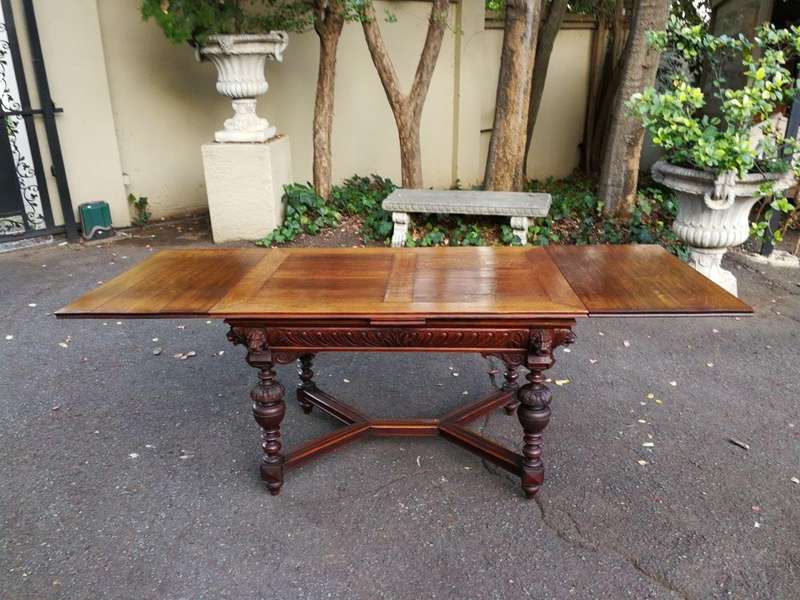 19th Century Dutch Oak " Draw Leaf Extension Table (8 Seater)