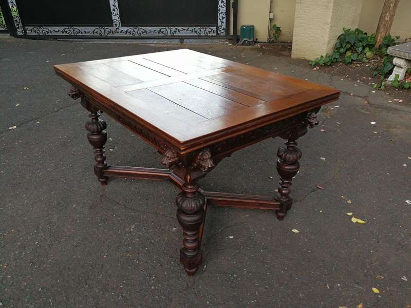 19th Century Dutch Oak " Draw Leaf Extension Table (8 Seater)