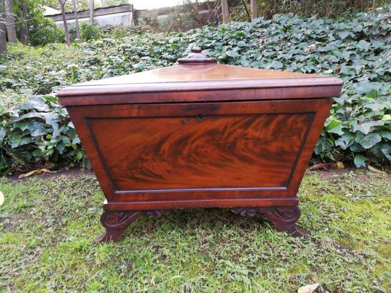 Victorian mahogany cellaret, BADA stamp, lead-lined interior fitted with open compartments for si...