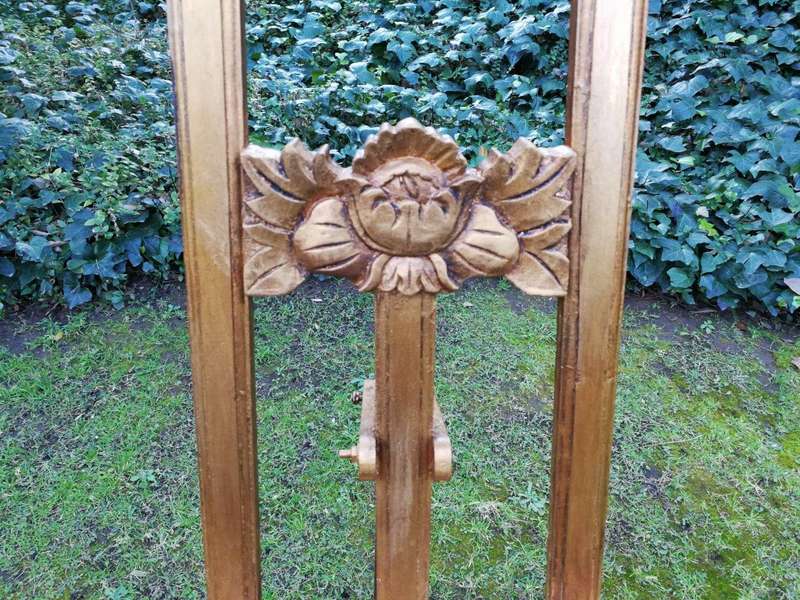 A Carved And Parcel-Gilt Wooden Easel