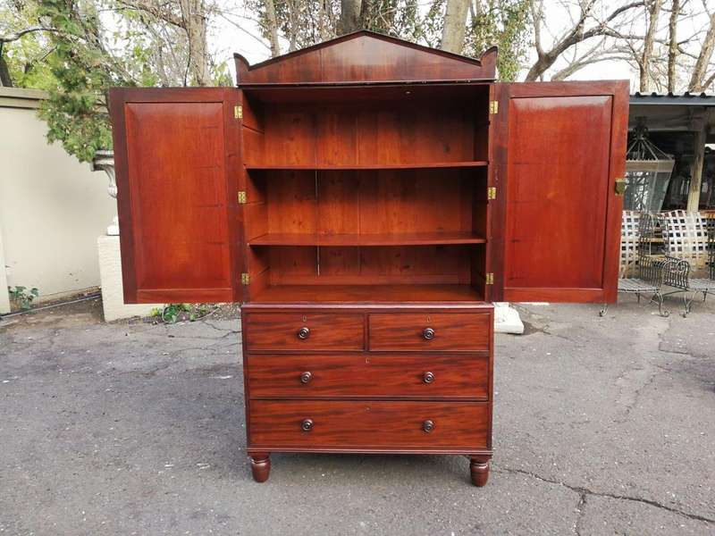 A Late 19th/ Early 20th  Century Victorian Mahogany Linen Press