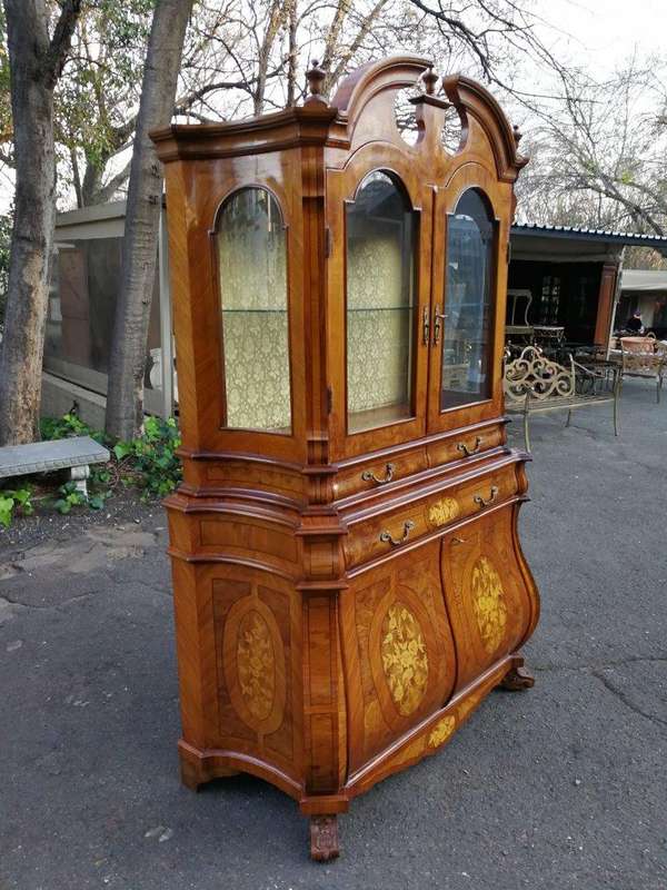 An Inlaid Walnut Bombe Vitrine Cabinet