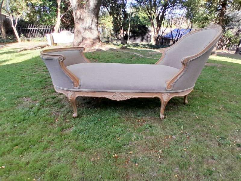 A French Painted Chaise Longue ND
