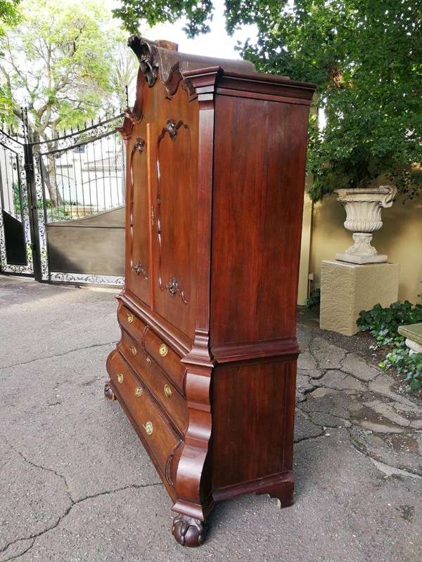 A Rare  Late 18th Century Dutch Walnut Armoire