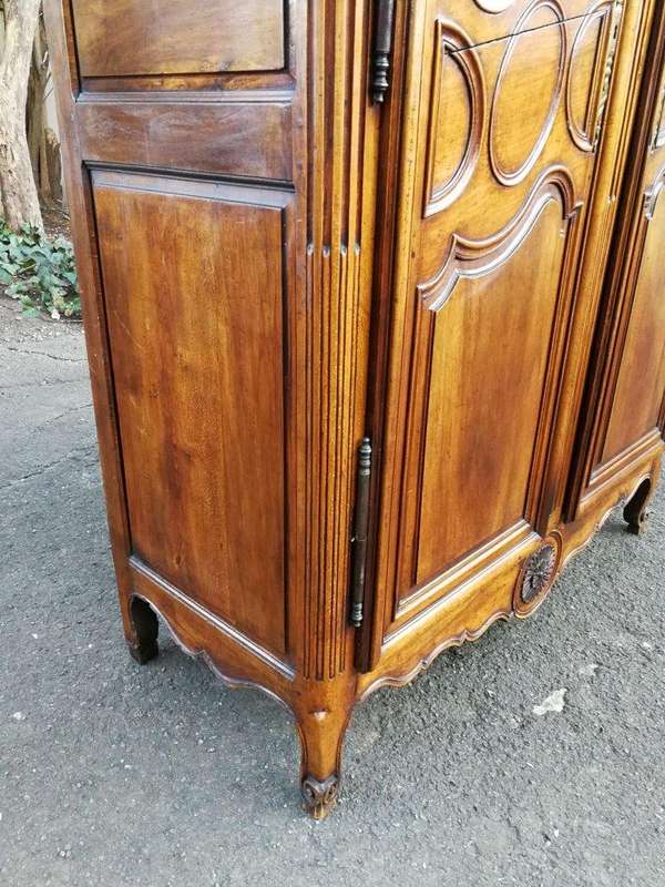 A Late 18th/early 19th century French Provincial Oak Armoire