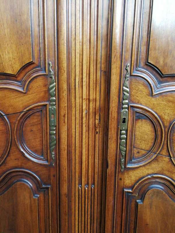 A Late 18th/early 19th century French Provincial Oak Armoire