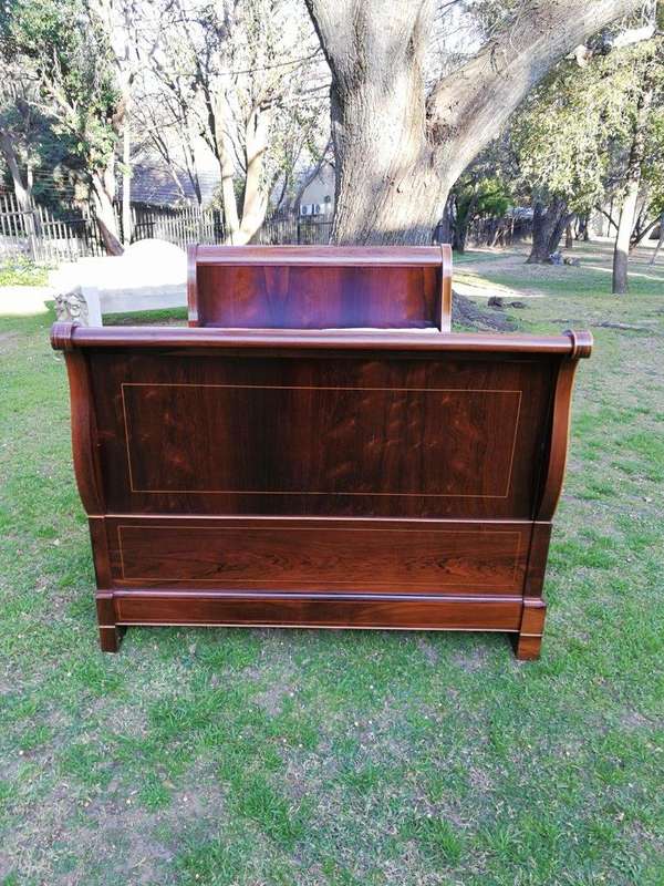 A 19th Century French Rosewood Lit Bateau