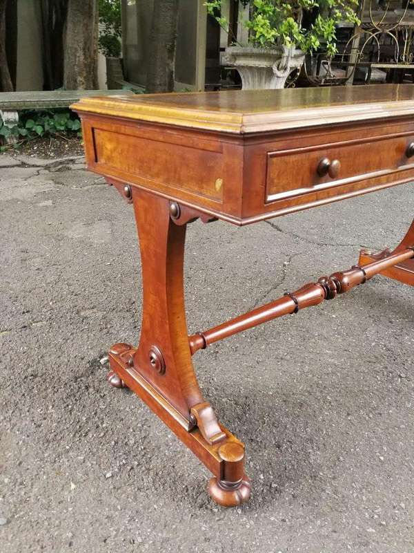 A Late circa 1890 Victorian Mahogany Library Table with BADA Stamp (British Antiques Dealers Asso...