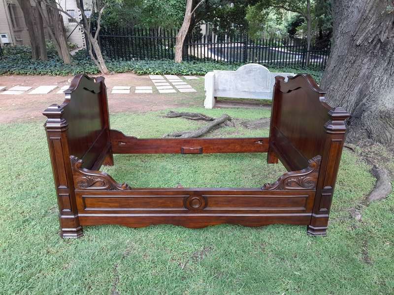 A French Mahogany Lit Bateau Daybed / Bed