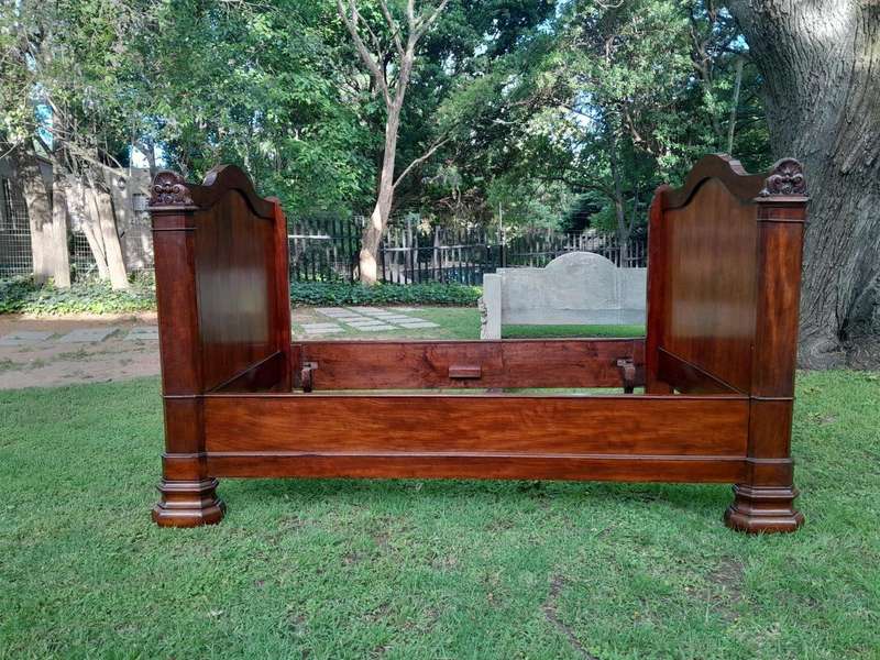 A Rare 19th Century French Mahogany Daybed  /  Lit Bateau