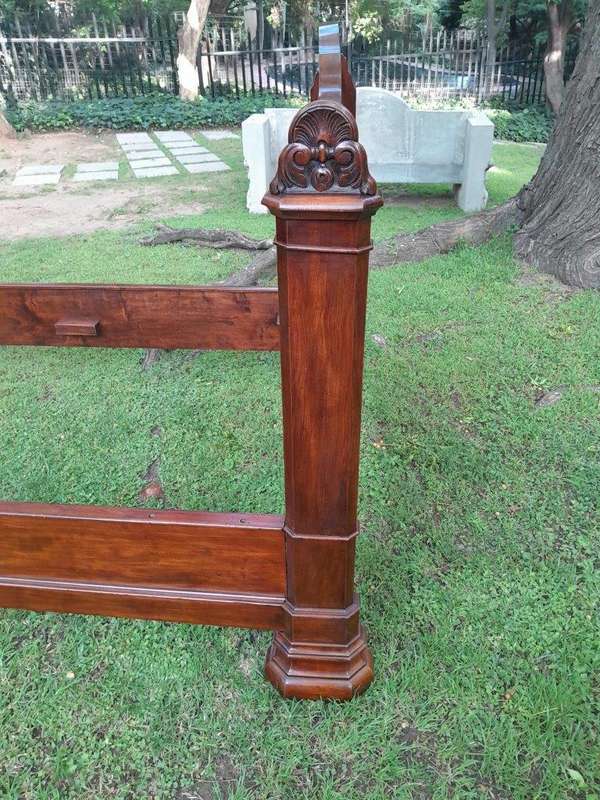 A Rare 19th Century French Mahogany Daybed  /  Lit Bateau