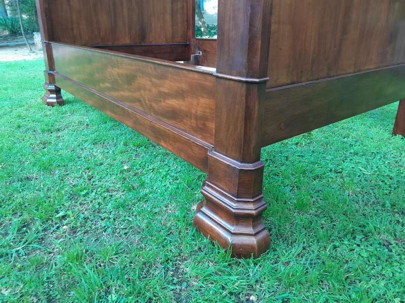 A Rare 19th Century French Mahogany Daybed  /  Lit Bateau