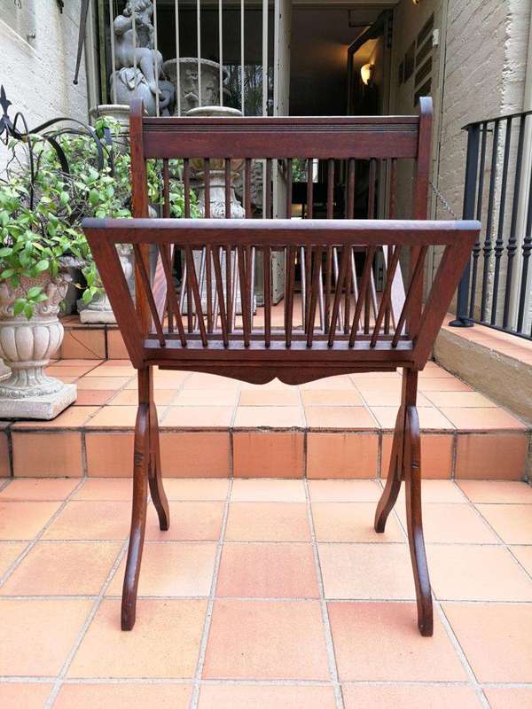 An Oak Wood Folio Stand (Used For Large Books, Maps, Art Or Documents)