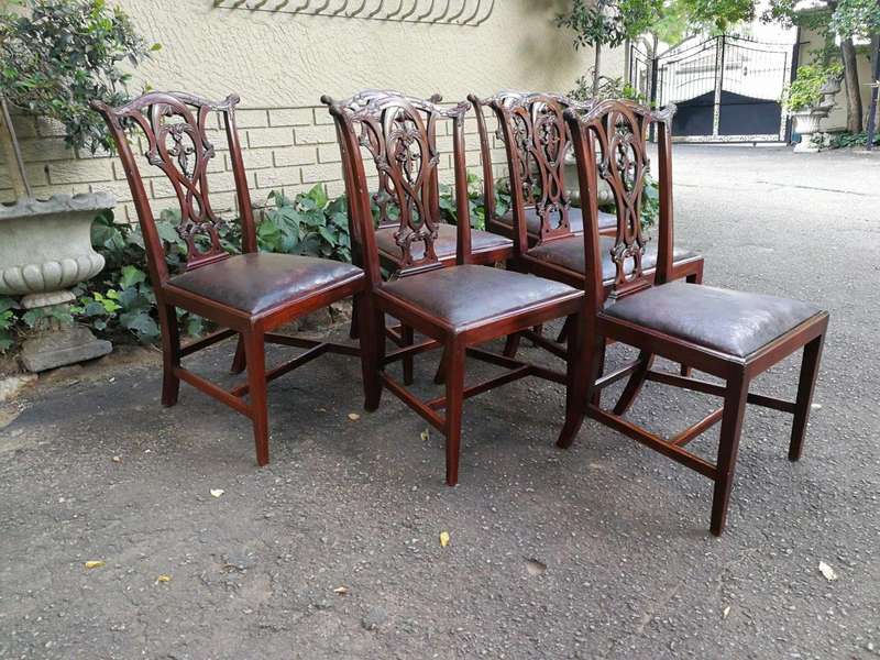 An English Set Of Six Early 20th Century (Circa 1924) Mahogany Chippendale Style Chairs