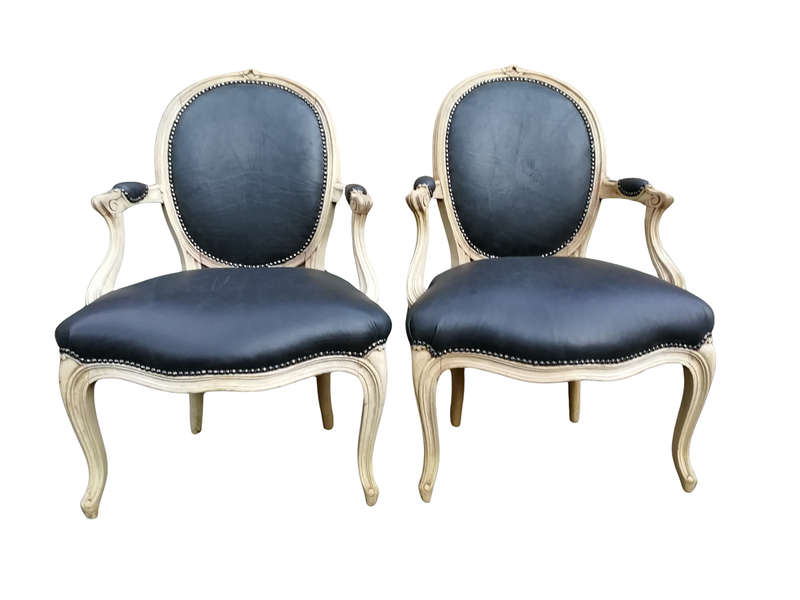 A 20th Century Pair Of French Louis XIV Style White Oak Armchairs In A Contemporary Bleached Fini...