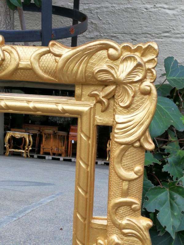A French-style Gilt-painted Mirror