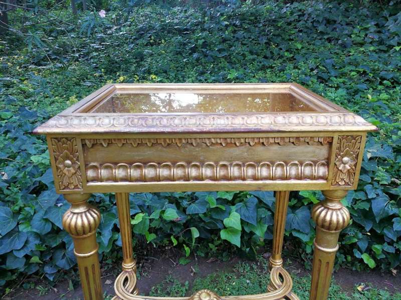 A 20th Century French Style Gilt-Paint Carved Table Vitrine