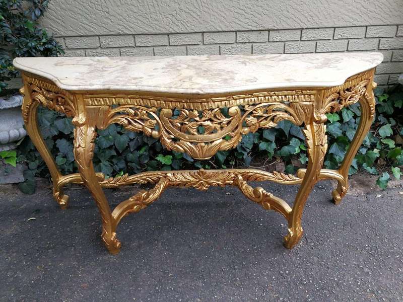 A 20th Century French Style Marble and Gilt-wood Console Table