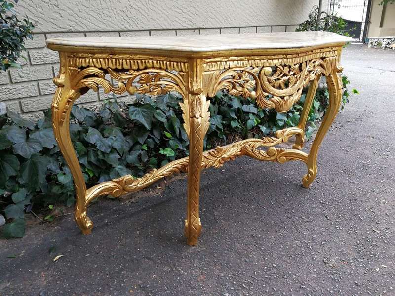 A 20th Century French Style Marble and Gilt-wood Console Table