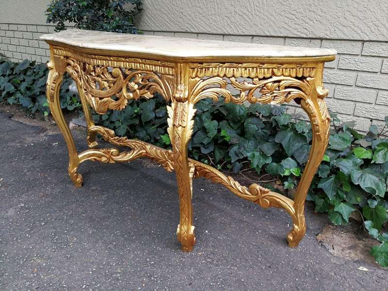 A 20th Century French Style Marble and Gilt-wood Console Table