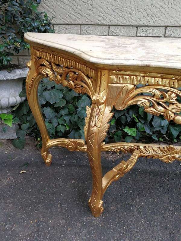 A 20th Century French Style Marble and Gilt-wood Console Table