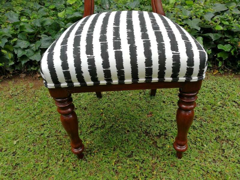 A 19th Century Circa 1880 Set Of Four Victorian Mahogany Chairs