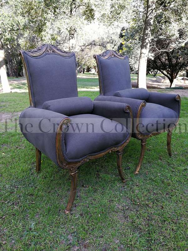 A First Half 20th Century Circa 1930 Pair of Large Size Hand-gilded Carved Mahogany Armchairs