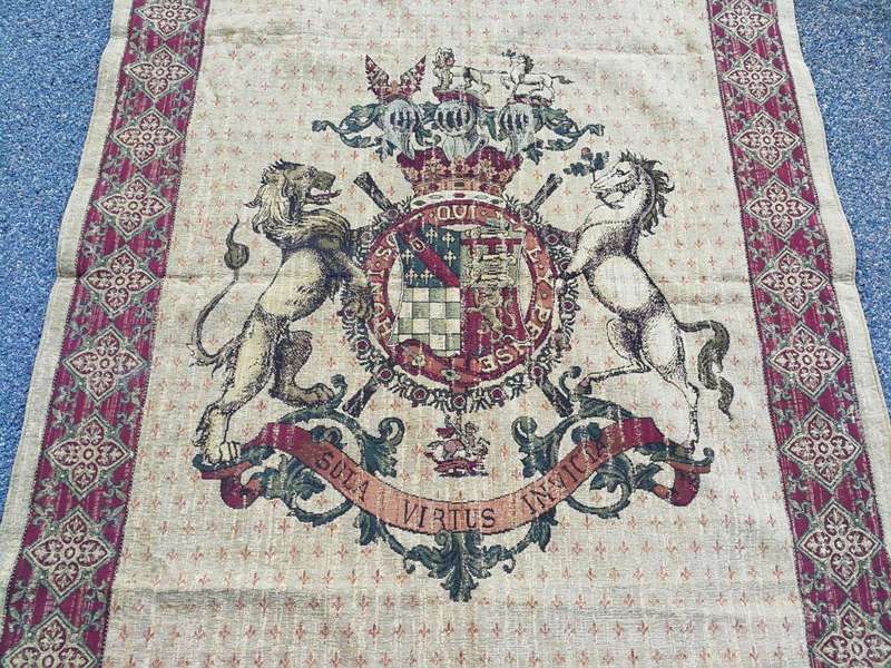 Antique Armorial Coat of Arms Scene Beautiful Wall Hanging Tapestry
