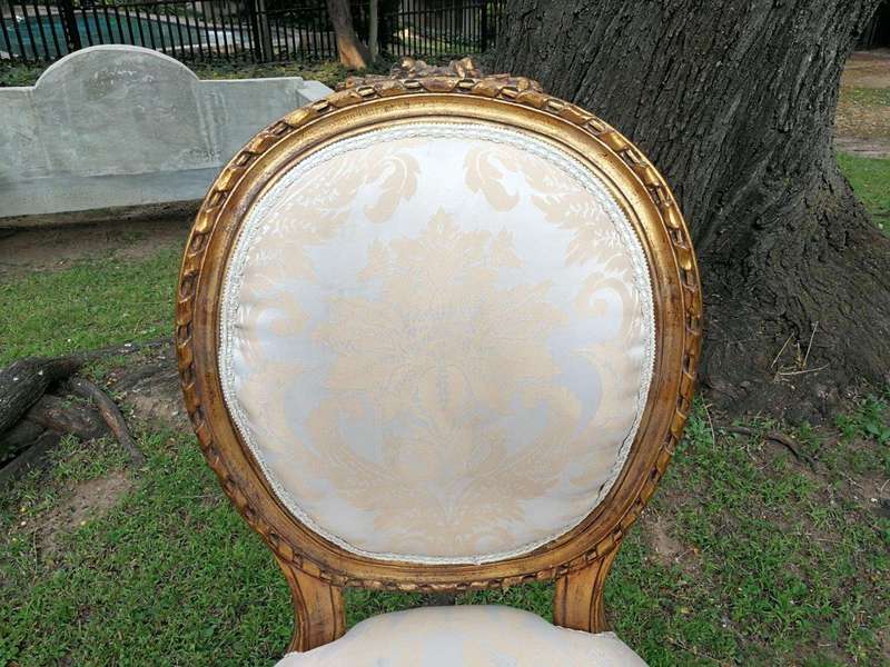 A French Balloon-Back Ornate Chair On Fluted Legs Gilded Dining Chair (Single)