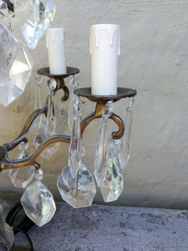 A Pair of French Style Gallery Brass and Crystal Table Lamp in a Gold Finish (Medium)