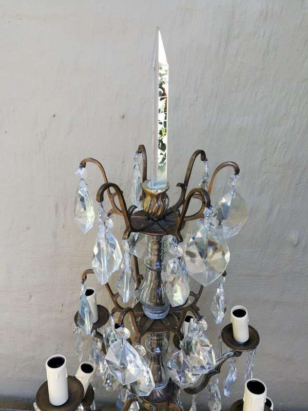 French Style Gallery Brass and Crystal Table Lamp in a Gold Finish (Large)