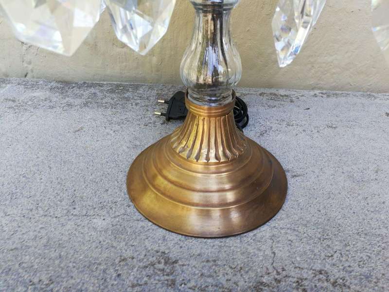 French Style Gallery Brass and Crystal Table Lamp in a Gold Finish (Large)