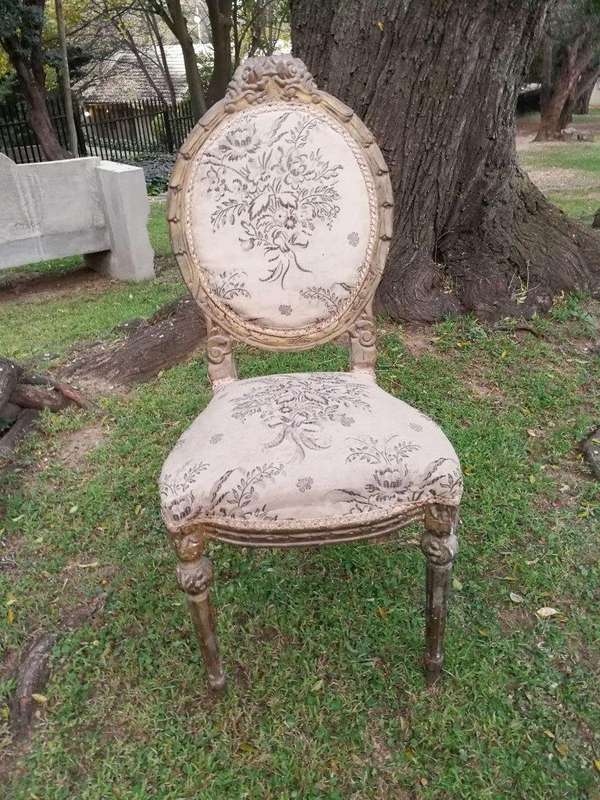 A 20th Century French Style Carved And Hand Gilded Giltwood Five Piece Set Comprising A Settee, A...