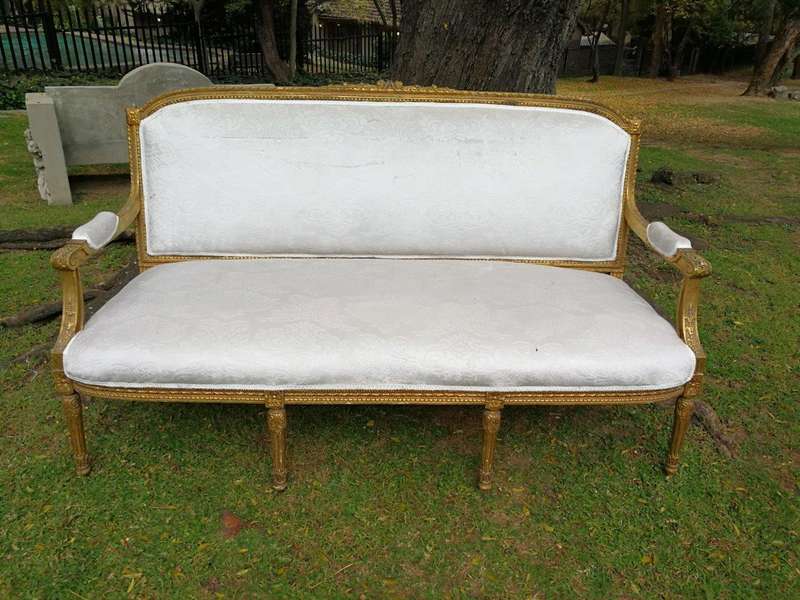A French Style Giltwood Ornate 3 Piece Longue Suite On Fluted Feet