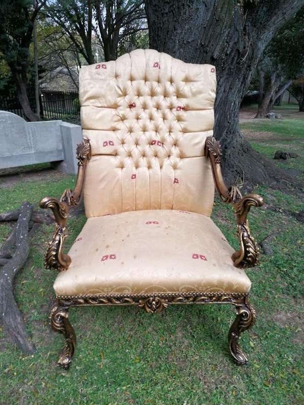 An Exceptional Pair Of 20th Century French Style Carved And Giltwood Throne Chairs