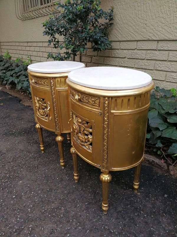 A Pair of French Style Ornately Carved Giltwood Pedestals/Side Tables with Marble Tops