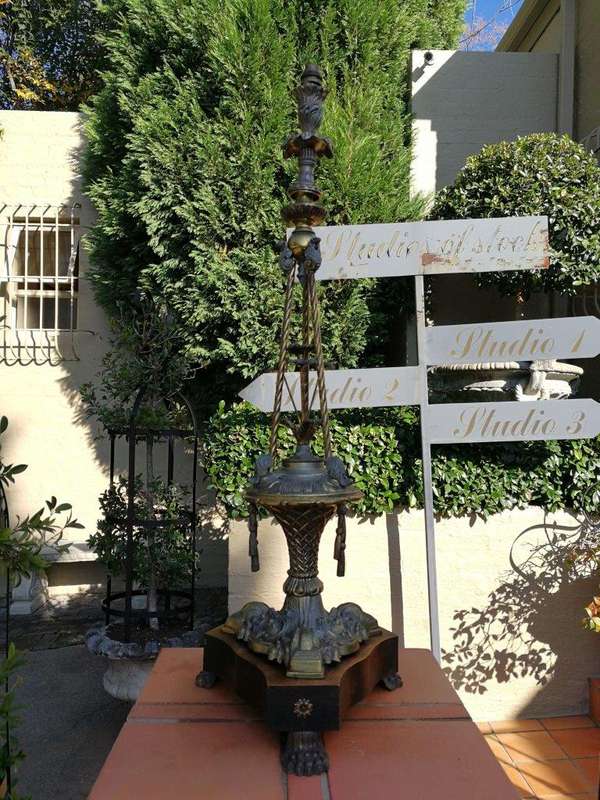 A Regency Style Antique Gilt Metal Table Lamp