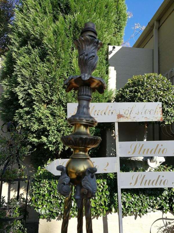 A Regency Style Antique Gilt Metal Table Lamp