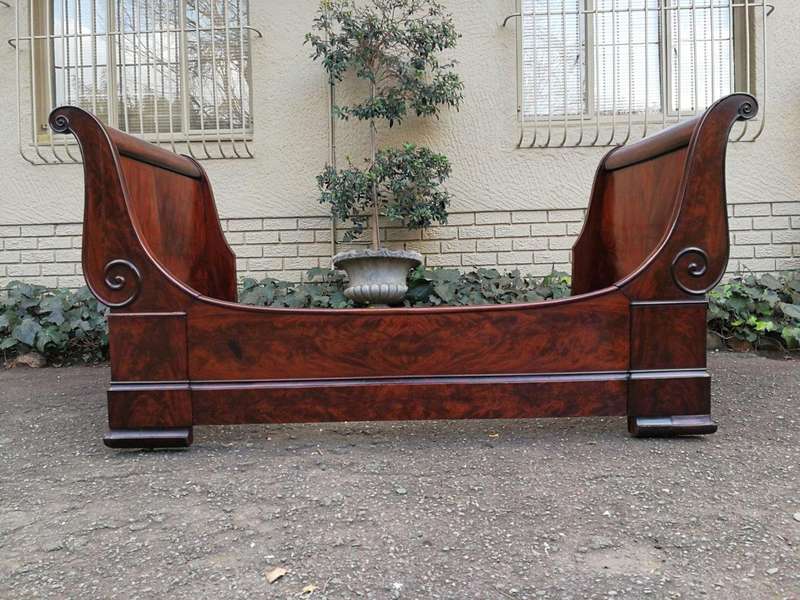 A 19th Century French Mahogany Lit Bateau/Day-Bed