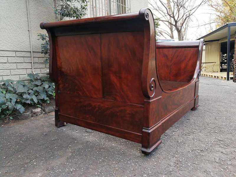 A 19th Century French Mahogany Lit Bateau/Day-Bed
