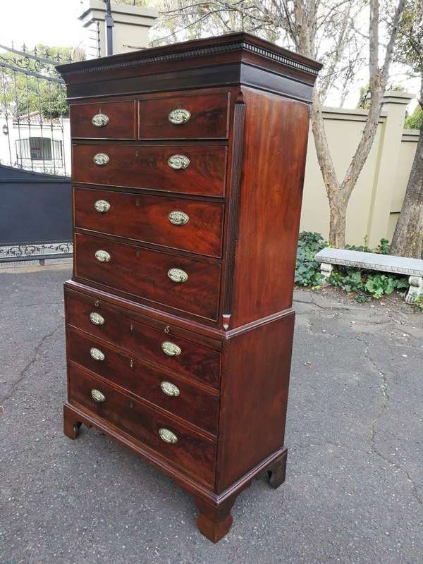 An Exceptional  Late 18th/Early 19th Century George III Mahogany Chest on Chest on Bracket Feet