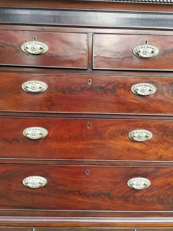 An Exceptional  Late 18th/Early 19th Century George III Mahogany Chest on Chest on Bracket Feet
