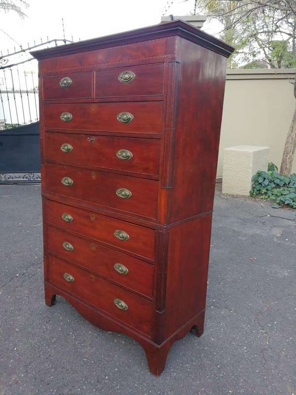 A Circa 1900 Edwardian Mahogany Chest on Chest on Bracket Feet