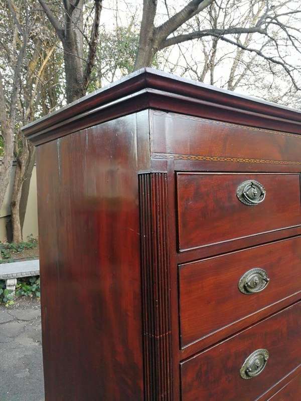 A Circa 1900 Edwardian Mahogany Chest on Chest on Bracket Feet
