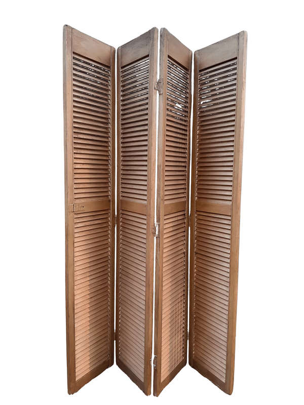 An Early 20th Century Hand Gilded Wooden Floor Screen
