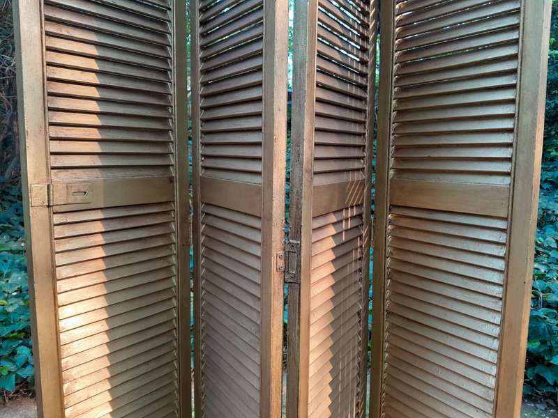 An Early 20th Century Hand Gilded Wooden Floor Screen