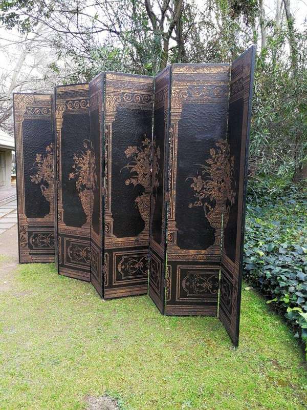 A Circa 1900 French Chinoiserie  Lacquered, Carved And Gilt-Painted Eight-Panel Screen